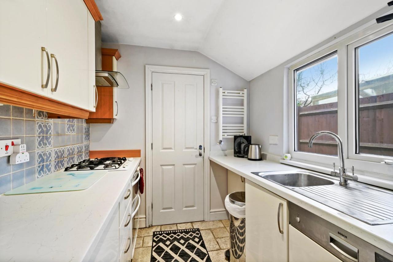 Comfortable 2 Bedroom Property, Maidstone Exterior foto