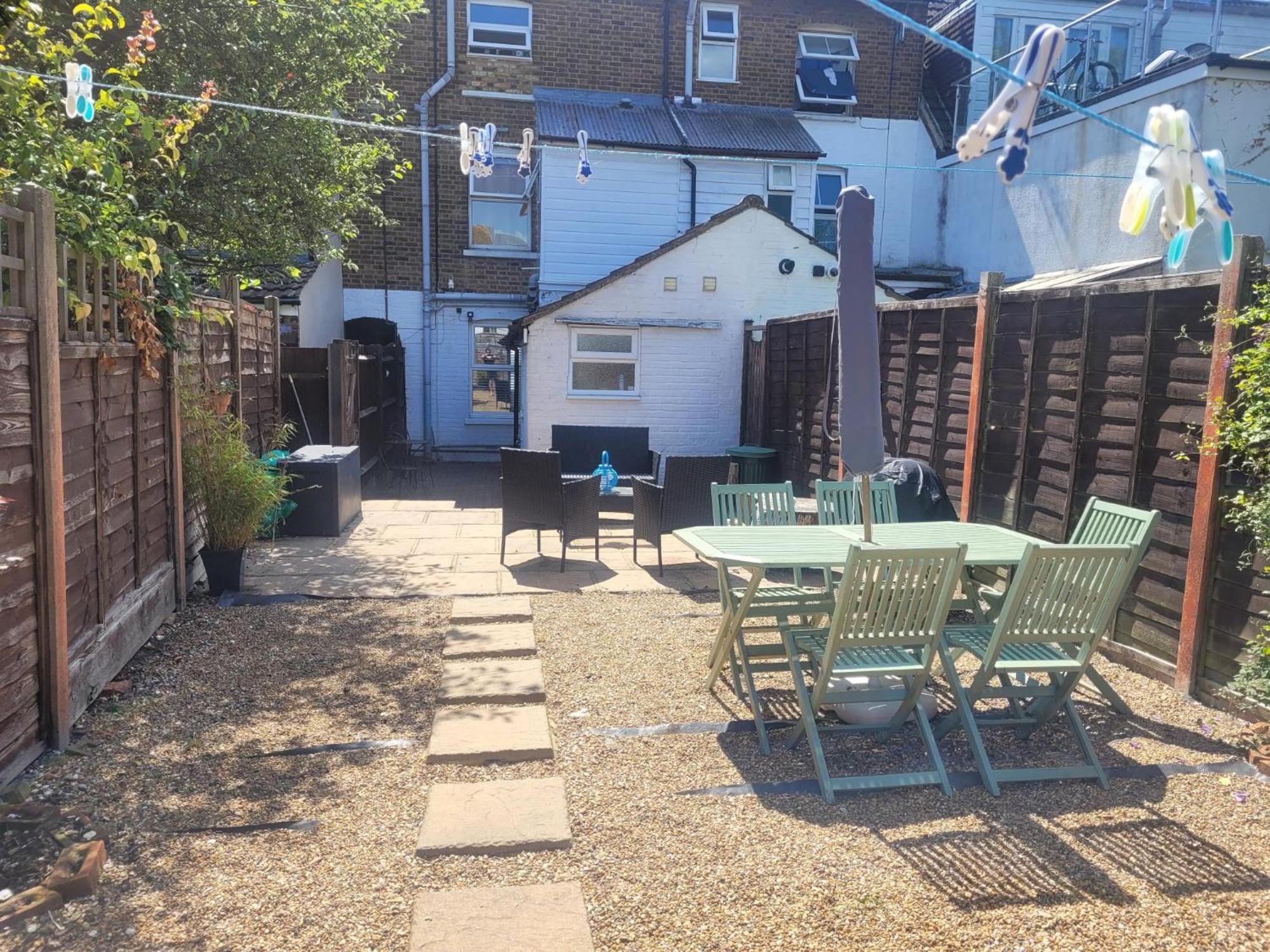 Comfortable 2 Bedroom Property, Maidstone Exterior foto